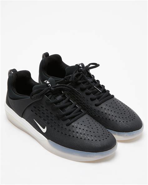 nike sb nyjah free weiß rot|sb nyjah free black goat.